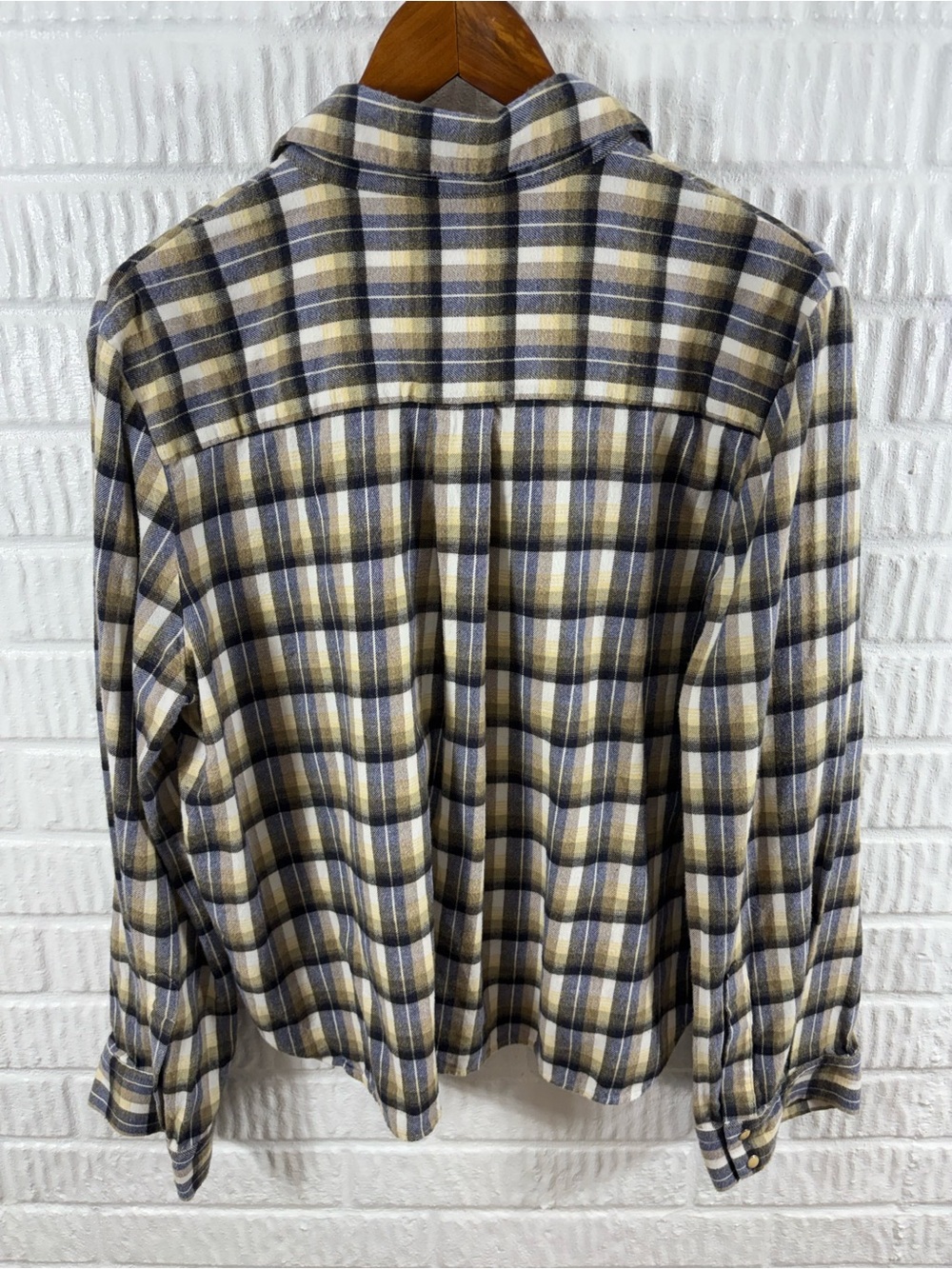 Relaxed Plaid Button-Down Shirt in Beige and Olive - Picture 5 of 6